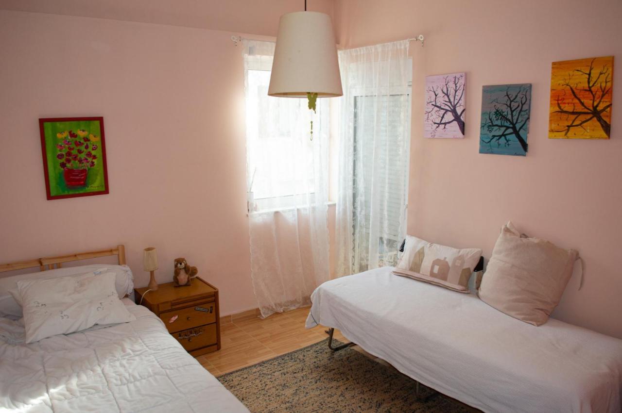 Indigo Apartment Rafina  Luaran gambar